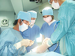 インプラント手術風景